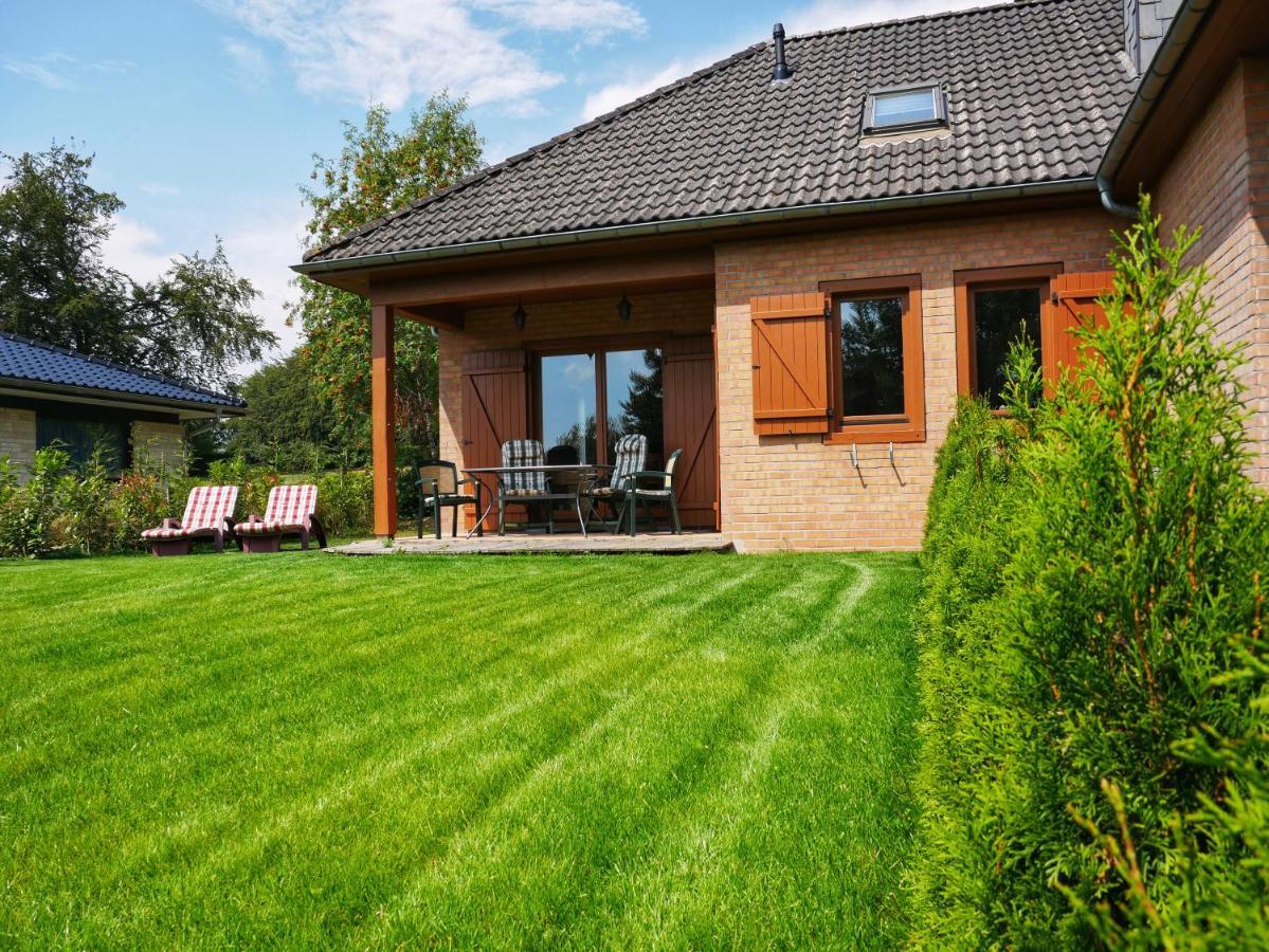 Landhaus Am See Von Robertville Waimes Exterior foto